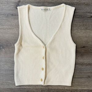 Abercrombie & Fitch White Sweater Vest Button Down Knit Size XS